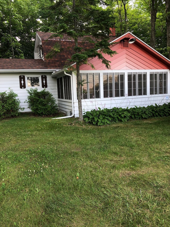 Easy Living on E Private Cottage on 40 Acres Cottages for Rent in