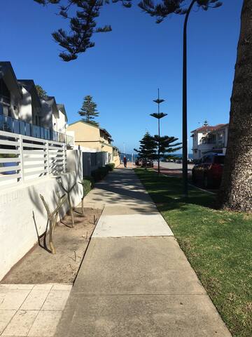 John Street Townhouse gallery image 3