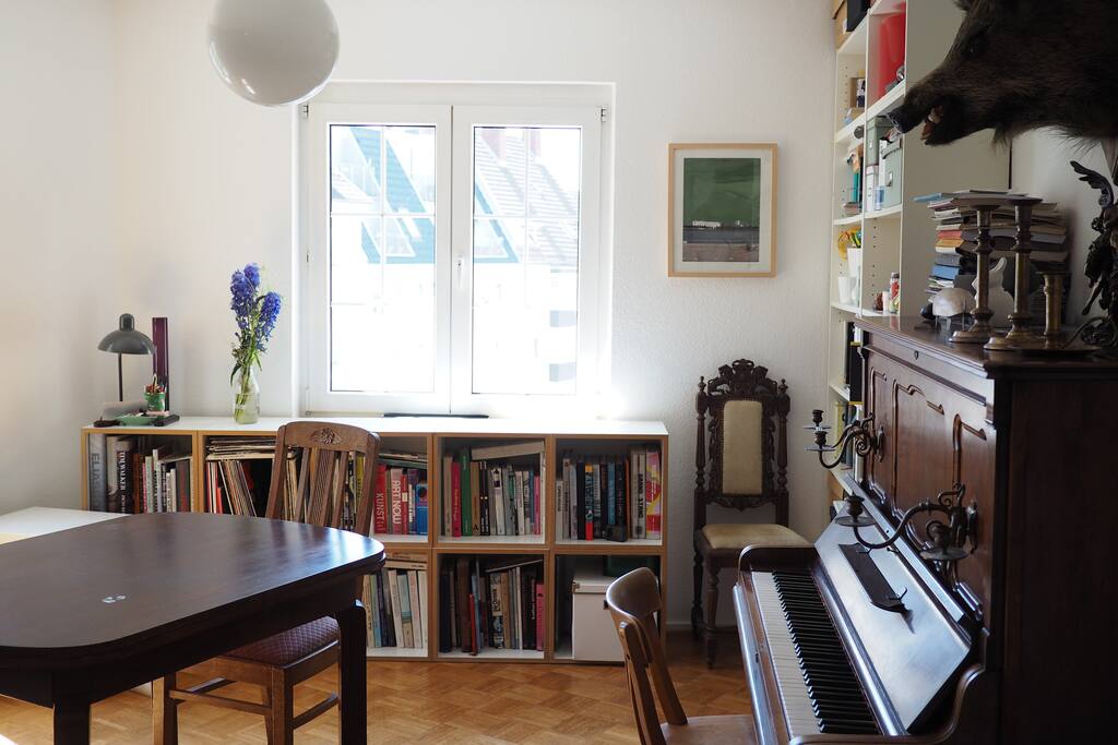 Wohn- und Schlafzimmer