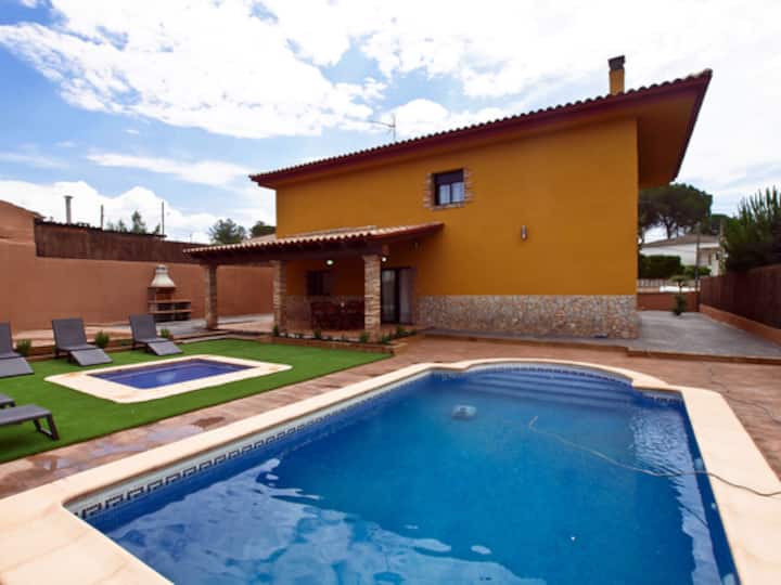 Budhaholidays-villa Mont-roig & Spa - Universidad de Girona