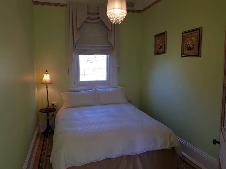 غرفة نوم 2 كوين