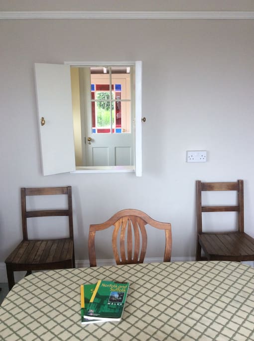 View through breakfast room and kitchen to the garden