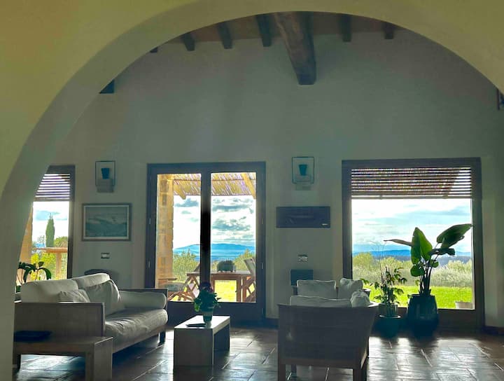 Bel Casale Avec Vue Sur Mer Et Le Village Médiéval - Italy