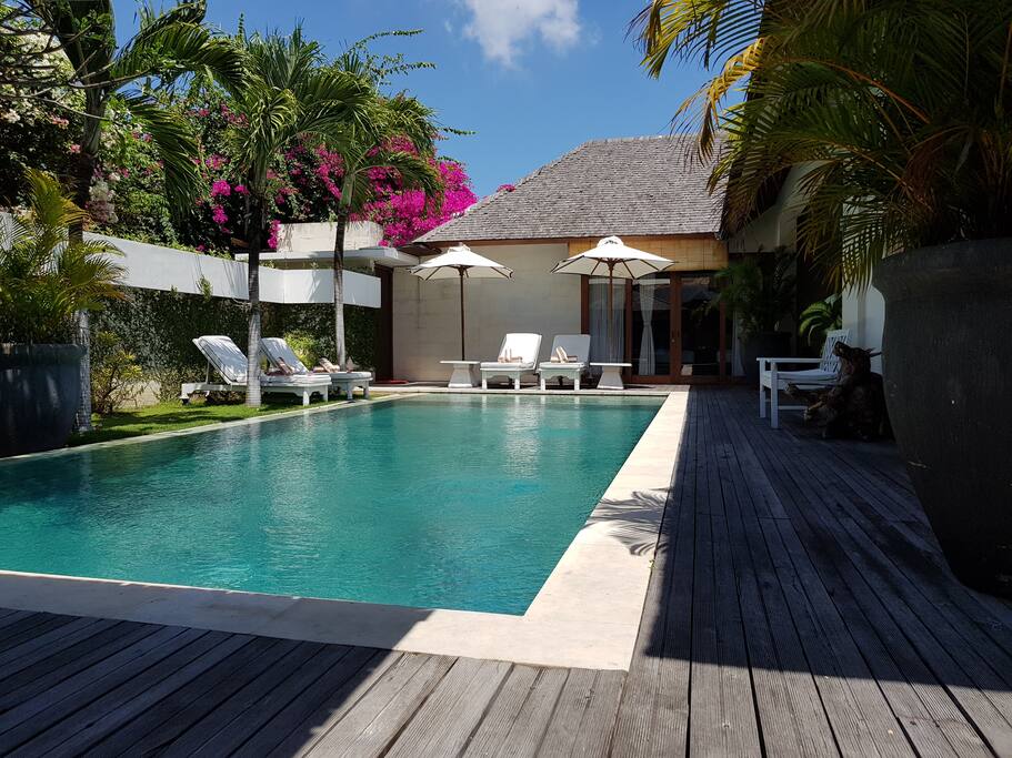 Pool Deck & Sunbeds