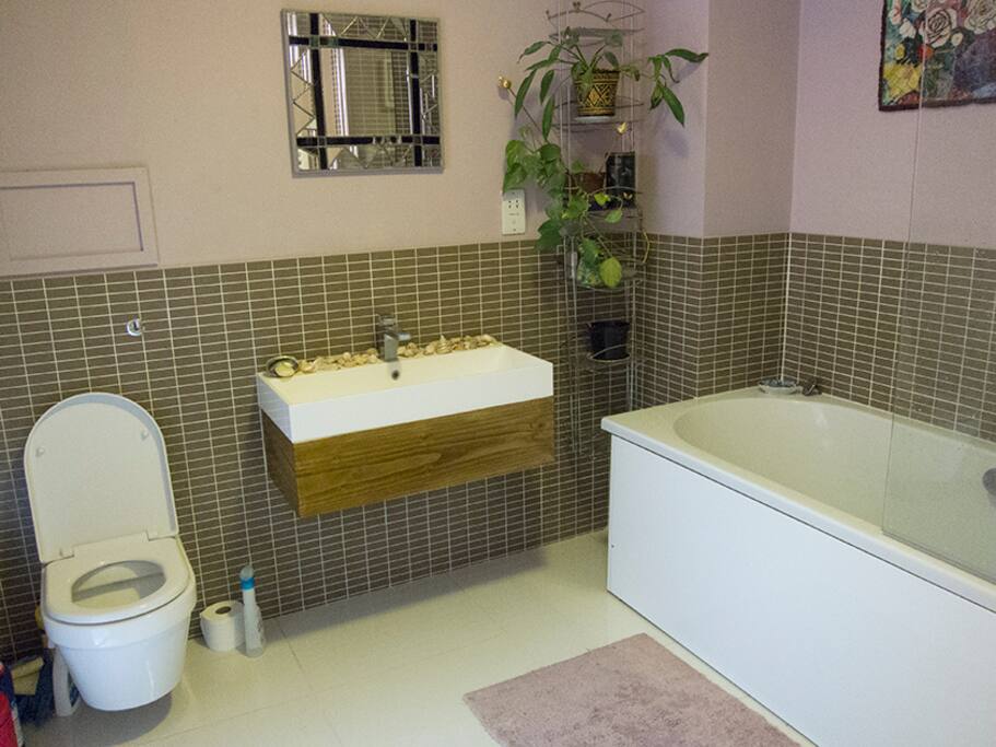 Family bathroom
