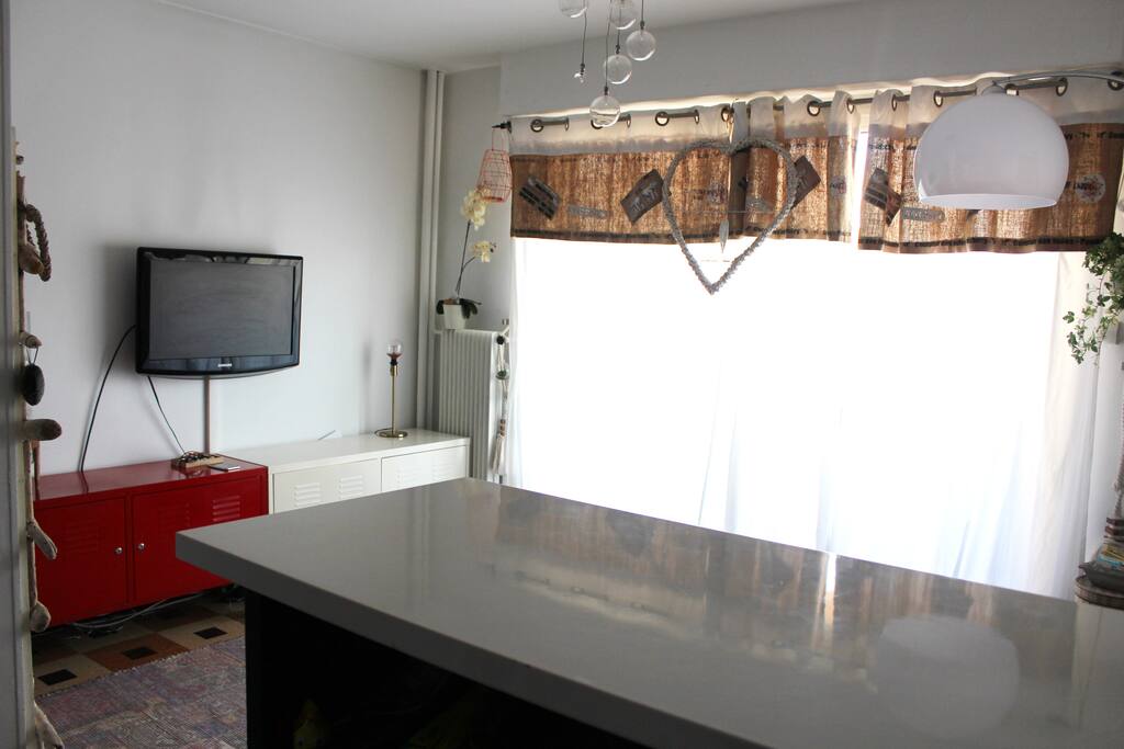 Living room with TV (International channels) and WIFI Internet