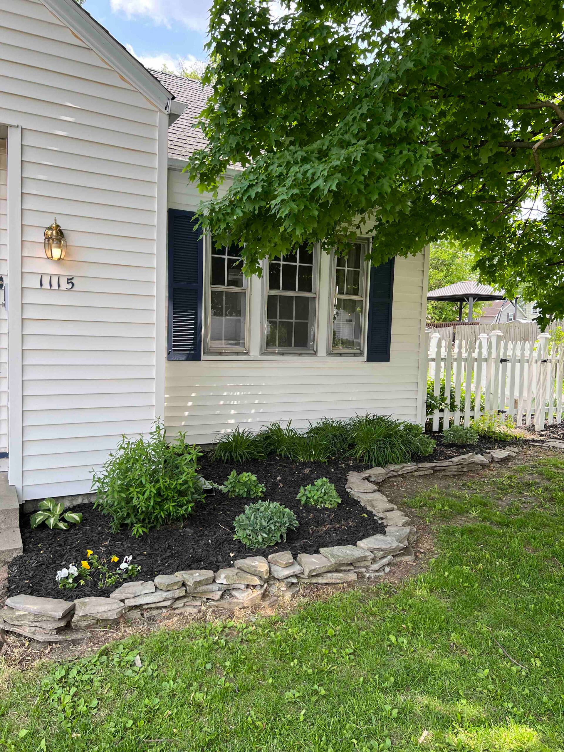 Charming 2 bedroom cottage close to downtown — photo 3