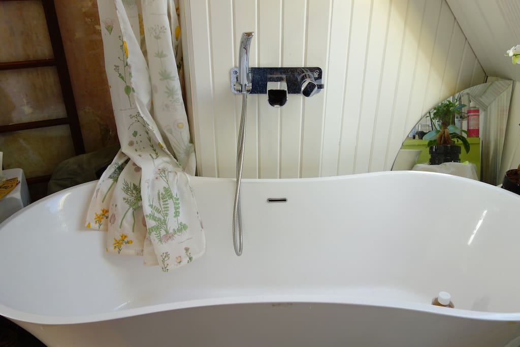 2 person modern bathtub