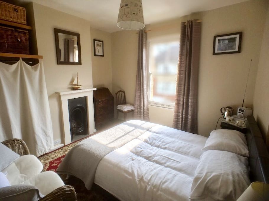 Master (main) bedroom