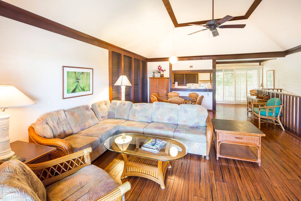 2nd Floor Living Room