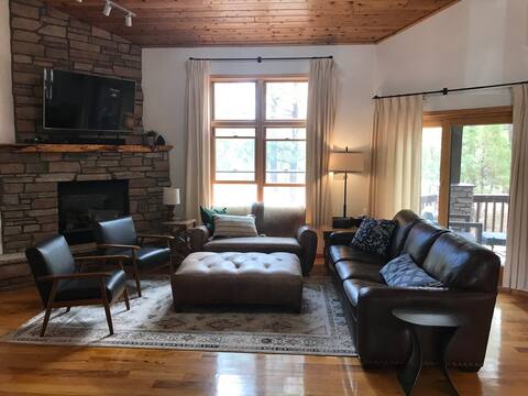 Successful Airbnb property: Family friendly mountain cabin in woods/Torreon. in Show Low