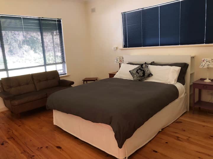 宽敞的第二间卧室