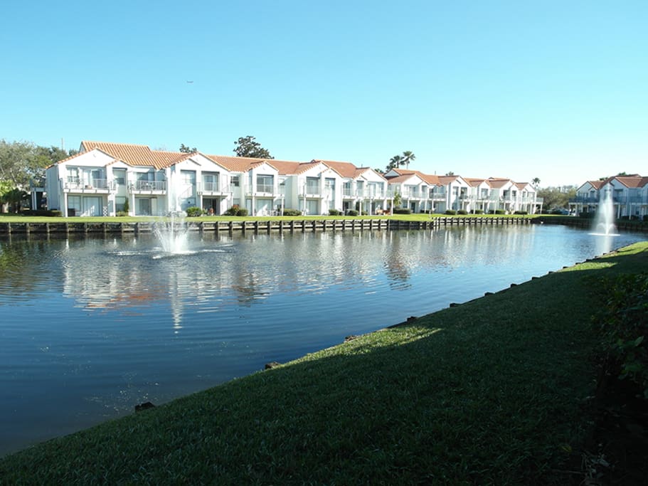 Beautiful lakeside condo for rent.