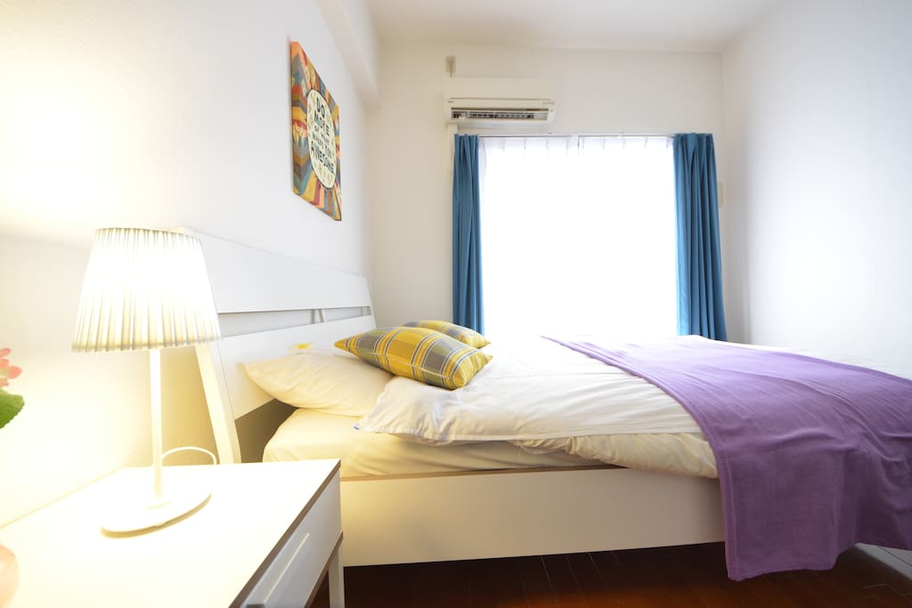 柔らかいベッド
Comfortable bed
舒適的床