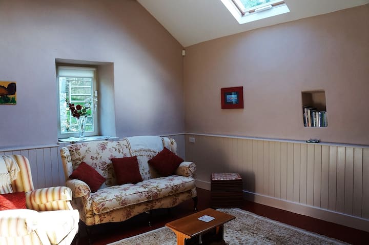 Tullybuck Cottage, 4-star Rural Self-catering - Armagh