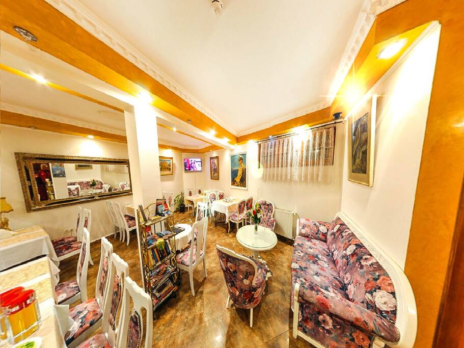 Hotel Restaurant