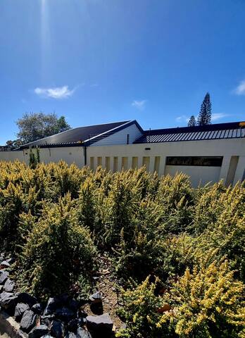 Secure modern home gallery image 2