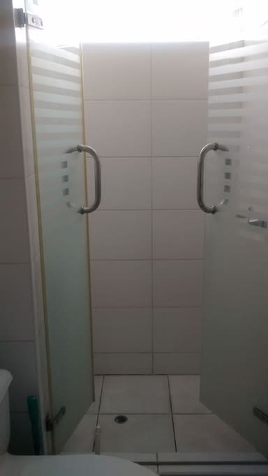 baño Privado con ducha y terma