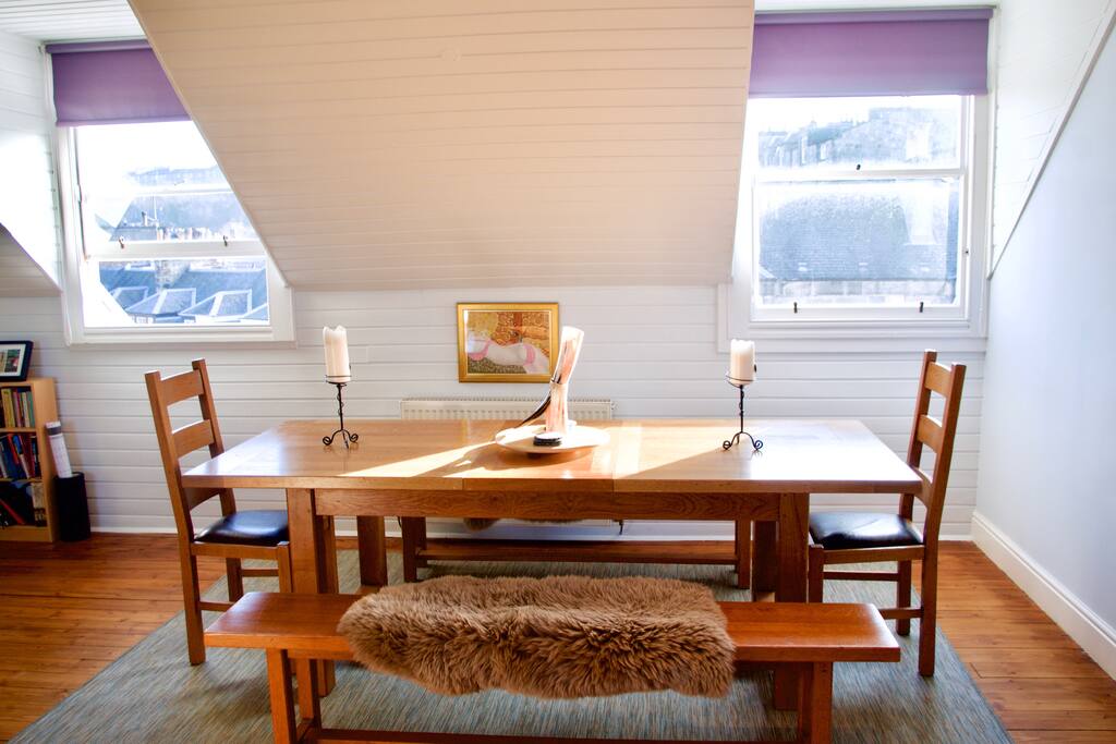 Large oak dinning table