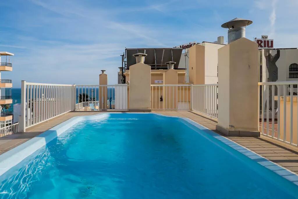 PISCINA CON VISTAS