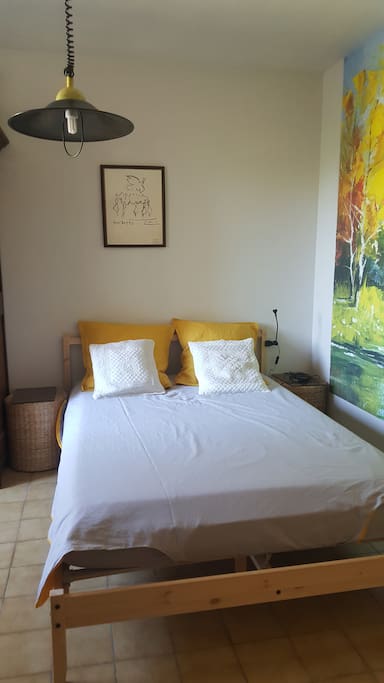 Lit 140 avec surmatelas