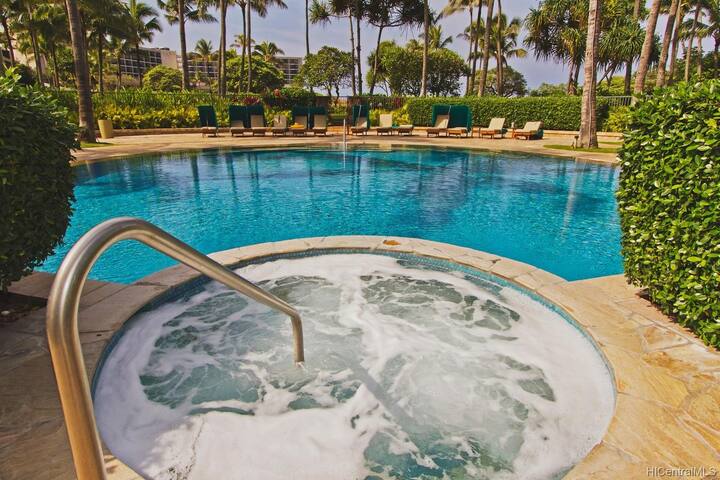 Stunning Corner Villa w/OCEAN VIEWS FROM EVERY BD! gallery image 3