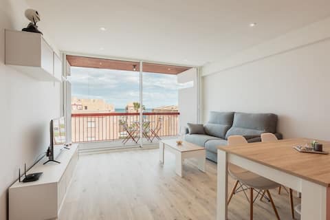 Apartment with an ocean view in La Pobla de Farnals