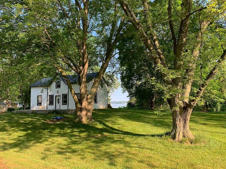 Hay Bay Hideaway Retreat & Conference Centre Cottages for Rent in