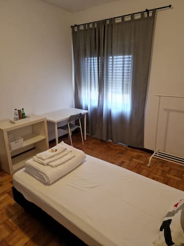 Quartos e Apartamentos Porto managed Airbnb listing 2