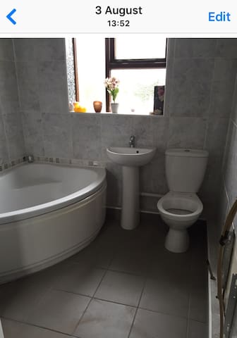 Room with king size bed in Navan house. Free WiFi