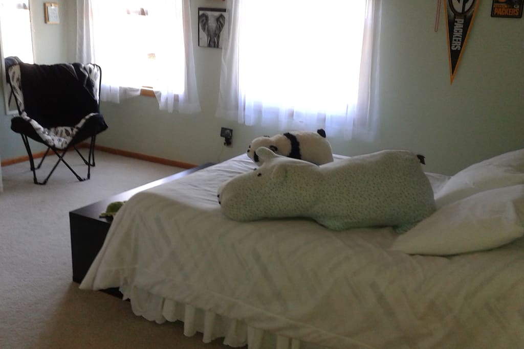 bedroom #3 on upper level-double bed