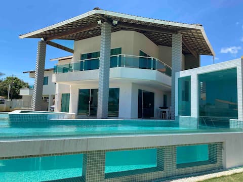 House on Sonho Verde Beach with Pool and Sauna.