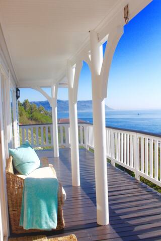 Morning Star – Beach House with Breathtaking Views gallery image 4