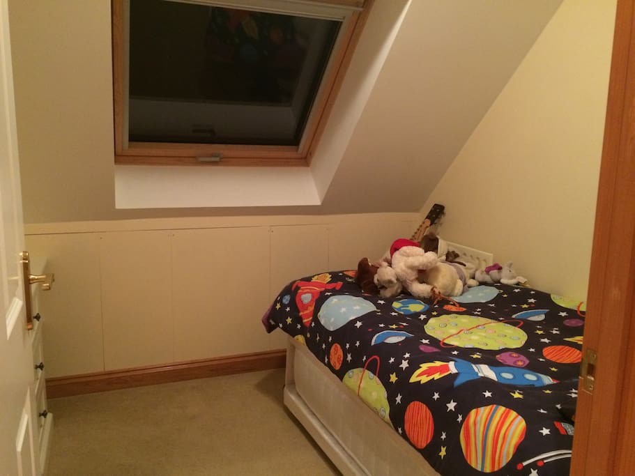 Single room with view of the sea