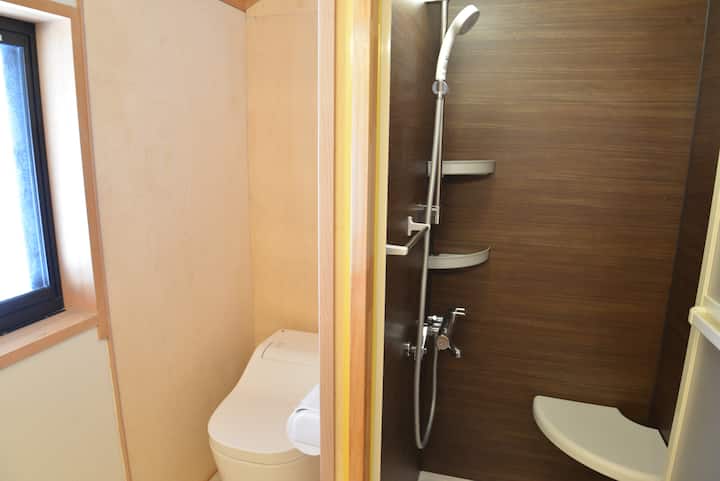 トイレとシャワールーム