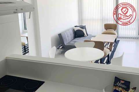 Top Airbnb: NEW LUXURIOUS ✶ Puerto Madero Suite. Self Check-in en Puerto Madero