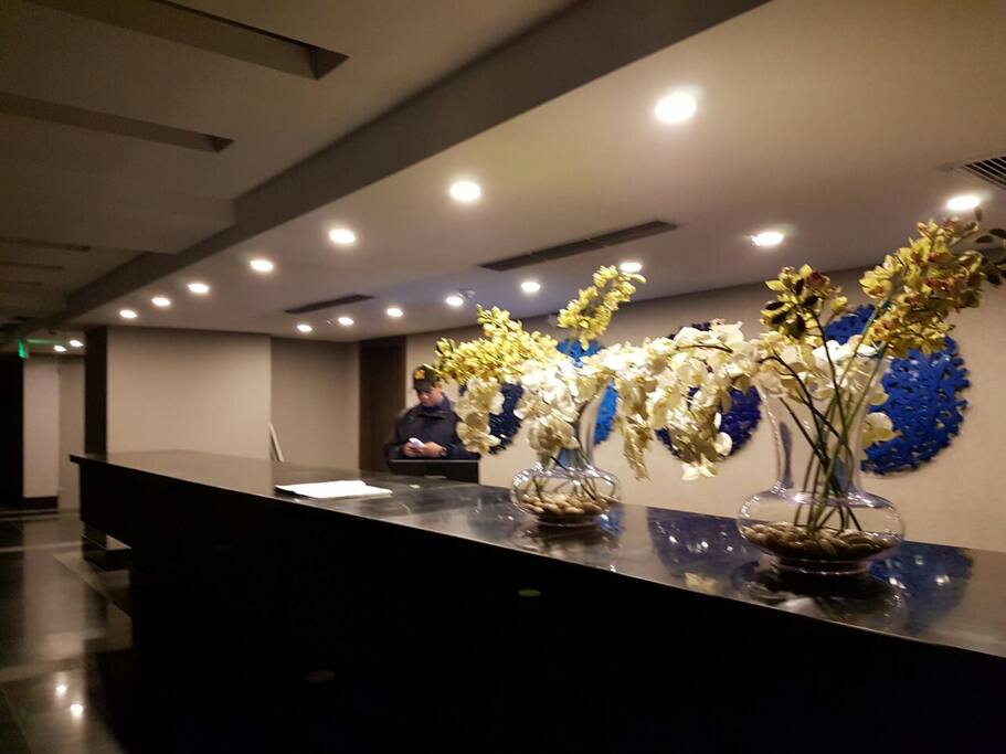 Recepción- Seguridad 24/7