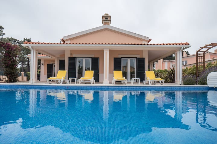 Amazing spacious home, 5 BR, near beach and golf