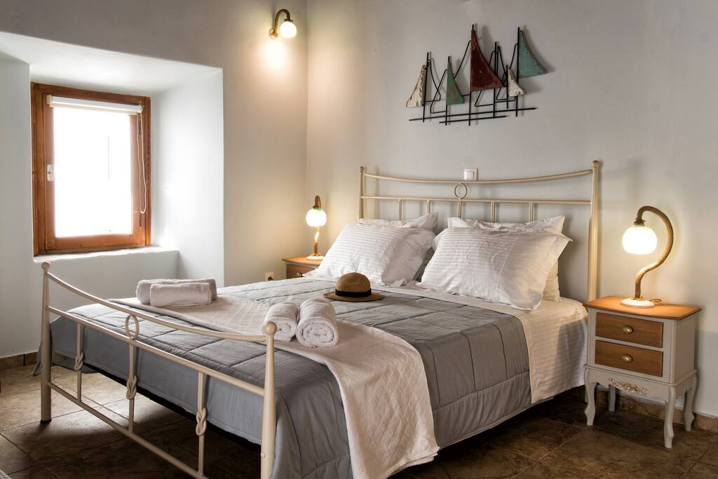 King size bed