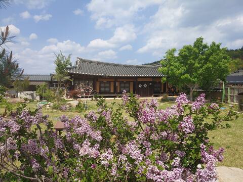 Göshiri Traditional Village Inspiration House Bed & Breakfast (Love Room) (Basic 4 people, up to 5 p