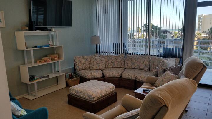 Condo 305 Is Comfortable Economical On Beach Apartments For Rent In South Padre Island Texas United States