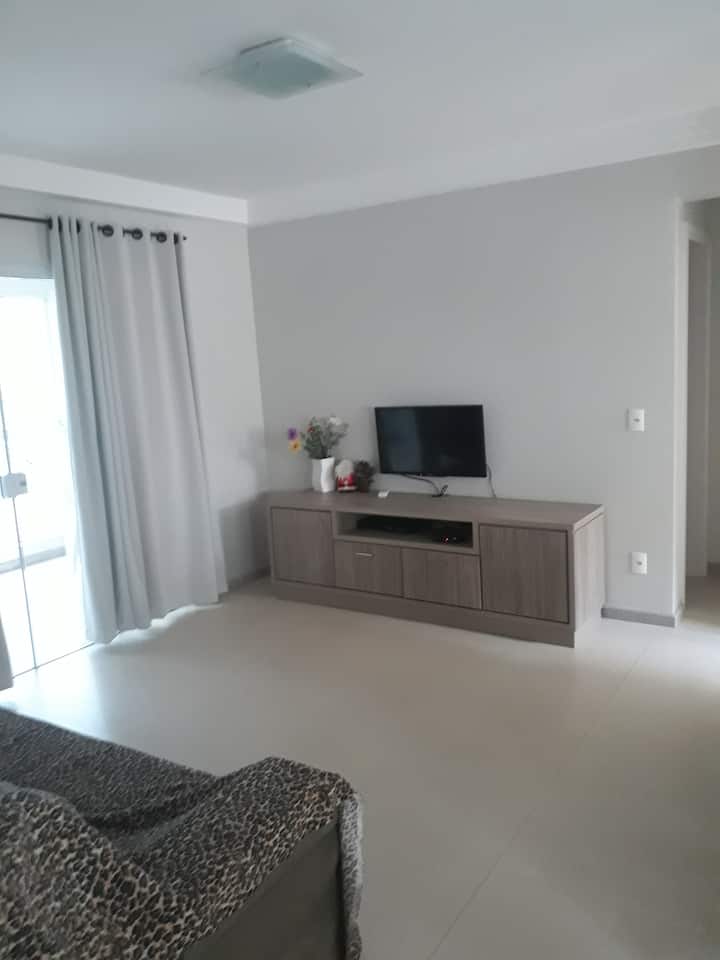 ห้องนั่งเล่นพร้อมโซฟา