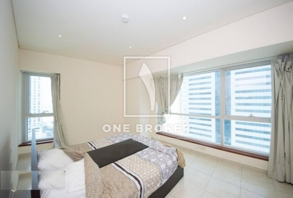 Guest private bedroom