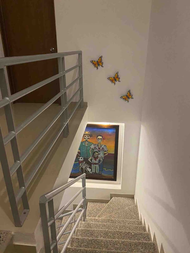 Escaleras al segundo piso 