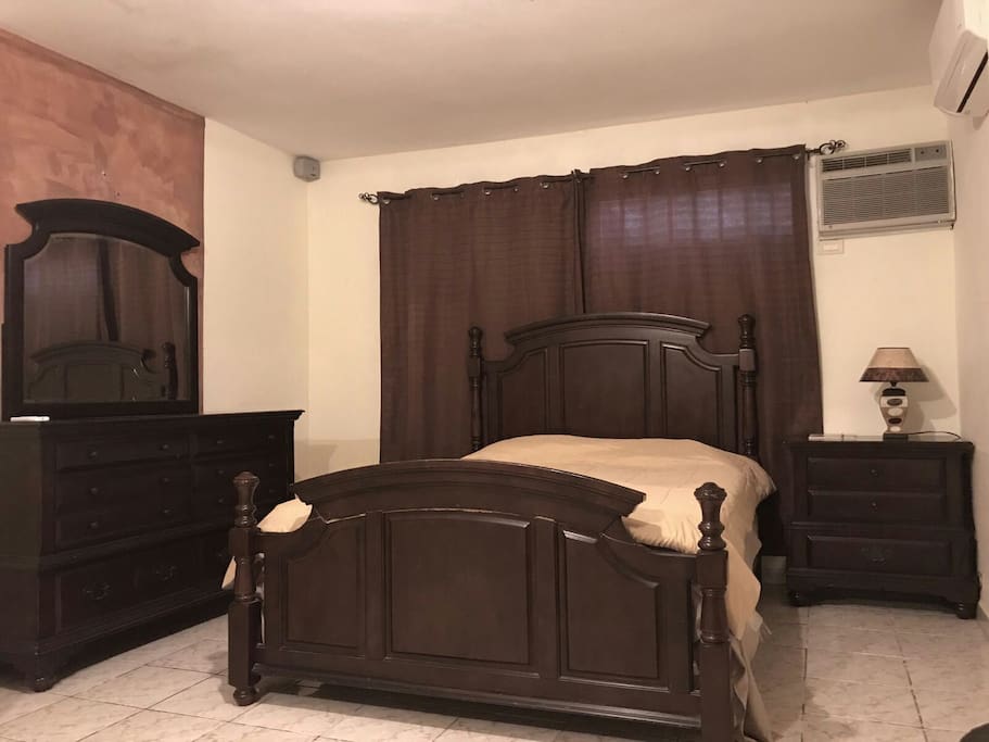 MASTER ROOM
