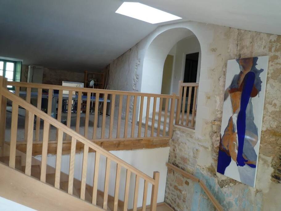 Escalier et espace jeu