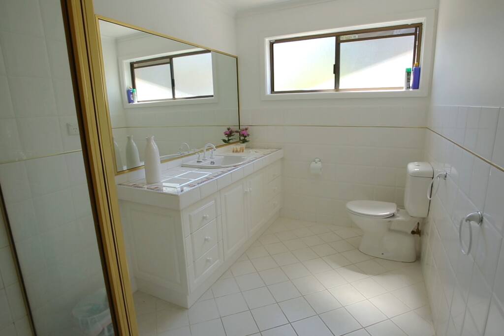 Master Bedroom ensuite