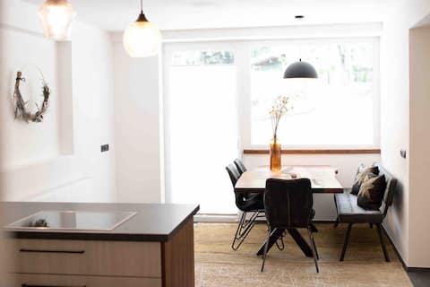 Spacious newly renovated first floor apartment