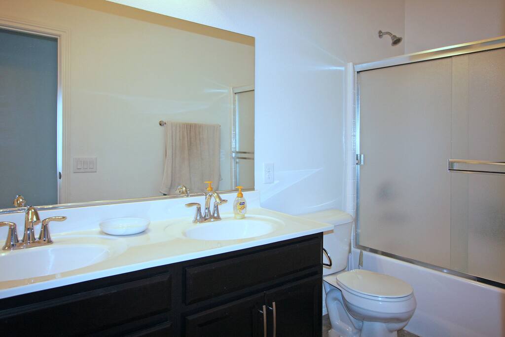 Guest Bath - Shared