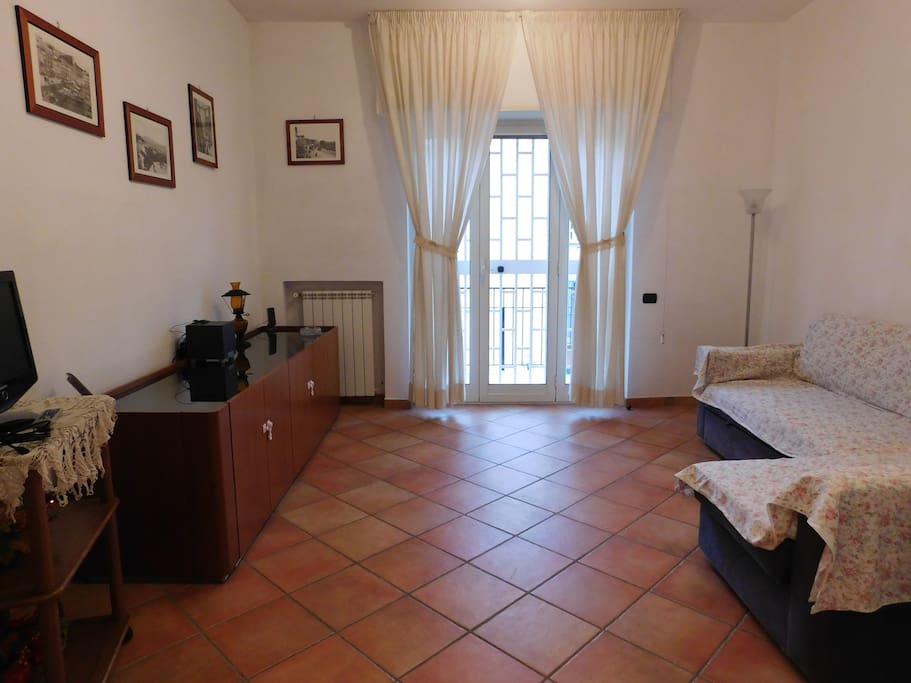 Salotto con divano letto matrimoniale